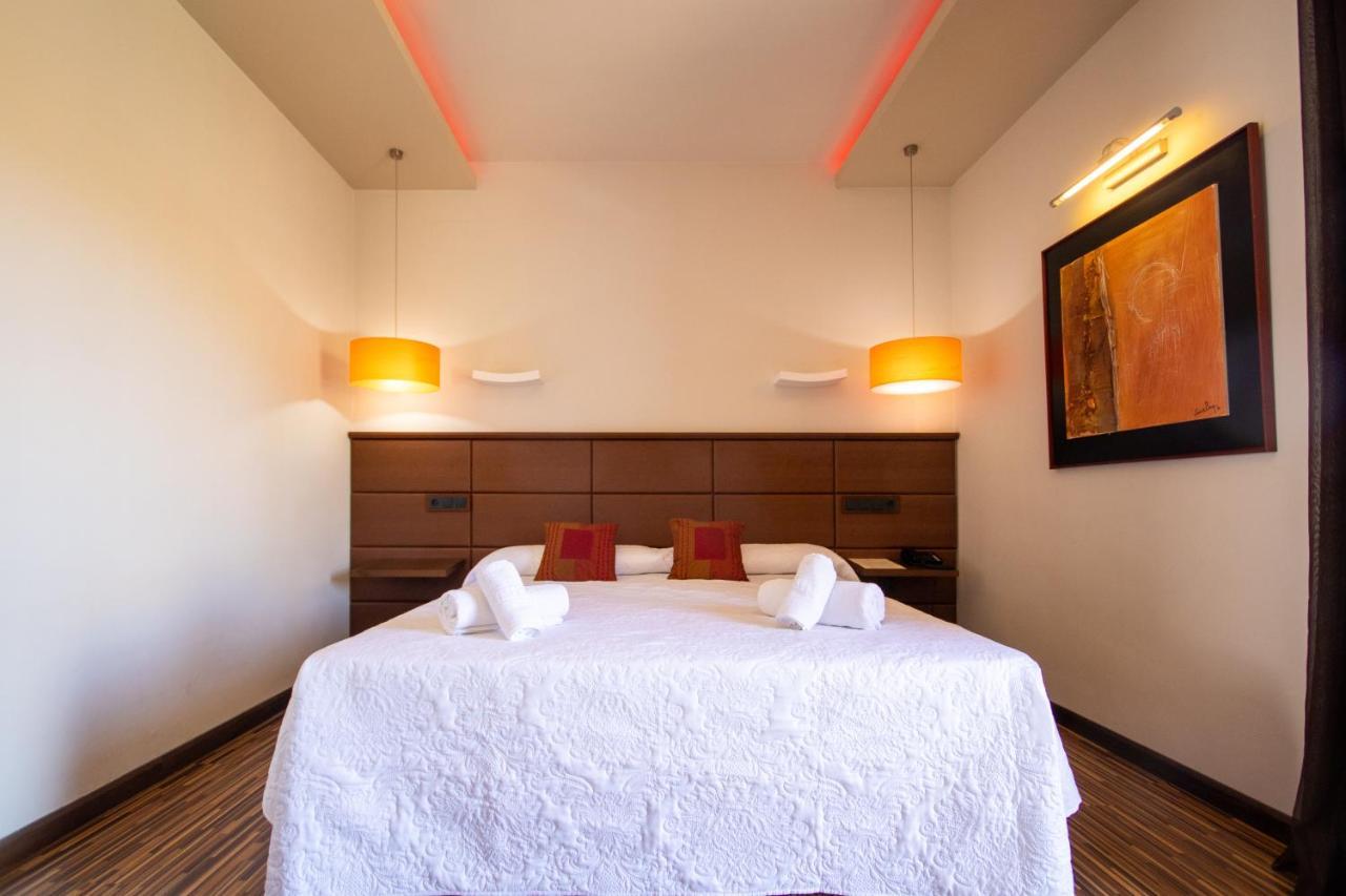 Hotel Villa De Setenil Setenil De Las Bodegas Εξωτερικό φωτογραφία